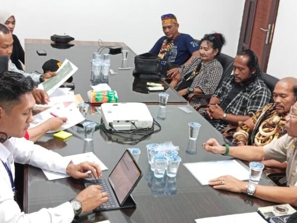 LAHAN KOPERASI MASUK KONSESI TAMBANG, HAK DIPERTANYAKAN: SURAT KUASA DIBAWA KE MEJA PT SINGLURUS PRATAMA