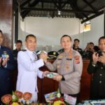 Kapolres Sabang Serahkan Nasi Tumpeng di HUT TNI ke-81, dan Perkuat Sinergitas Polri-TNI