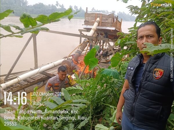 Polsek Benai Tindak Aktivitas PETI Di Tanjung Simandolak, Satu Rakit Dimusnahkan