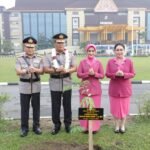 Kental Nuansa Melayu, Kapolda Riau Irjen Pol Arman Achdiat Awali Tugas Dengan Tepuk Tepung Tawar
