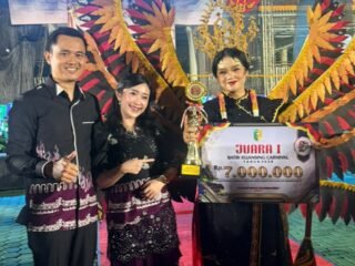 Polres Kuansing Raih Juara 1 Batik Carnival Semarak HUT Kuansing Ke-27
