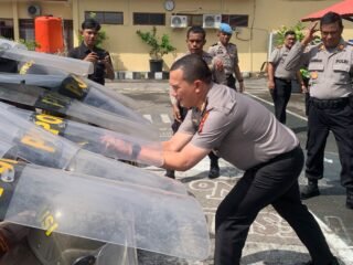 Tingkatkan Kesiapsiagaan, Personel Dalmas Polres Sabang Latihan