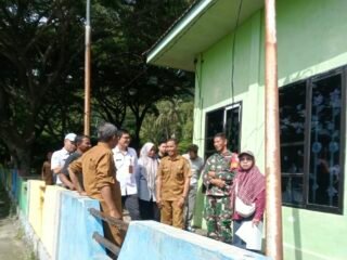 Dukung Pengembangan Kampung Nelayan, Babinsa Jaboi Dampingi Survei Dinas Kelautan