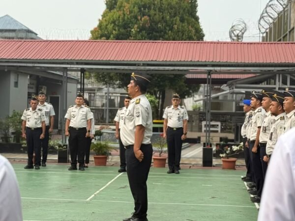 Pimpin Apel Pagi, Kalapas Bangkinang Perkuat Semangat Pengabdian Dan Pelayanan Prima