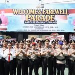 Suasana Haru Warnai Pelepasan Kombes Pol Rofiq Ripto Himawan dan Penyambutan Kombes Pol Muharman Arta sebagai Kapolresta Banyuwangi*