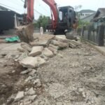 BARU SELESAI DIKERJAKAN, JALAN RABAT BETON DI JALAN DHARMA BAKTI KETAPANG KEMBALI DIBONGKAR, ADA APA*