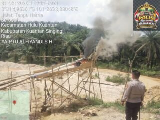 Polsek Kuantan Tengah Musnahkan Dua Unit Asbuk PETI Ilegal Di Desa Jake