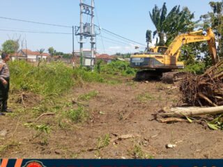 Dari Semak Belukar Sarang Ular Menjadi Kebun Produktif: Gebrakan Kapolsek Baru Muncar