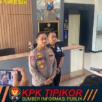 Tangis Histeris di Polsek Manyar: Kisah Kelam Korban Pinjol yang Mengundang Simpati Kapolres Gresik