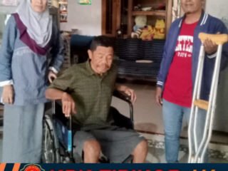 Wujudkan Kepedulian, LBH Gadjah Madha Indonesia Bantu Alat Mobilitas Warga Cluring